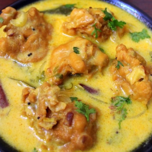 L - PUNJABI KADHI PAKORA.